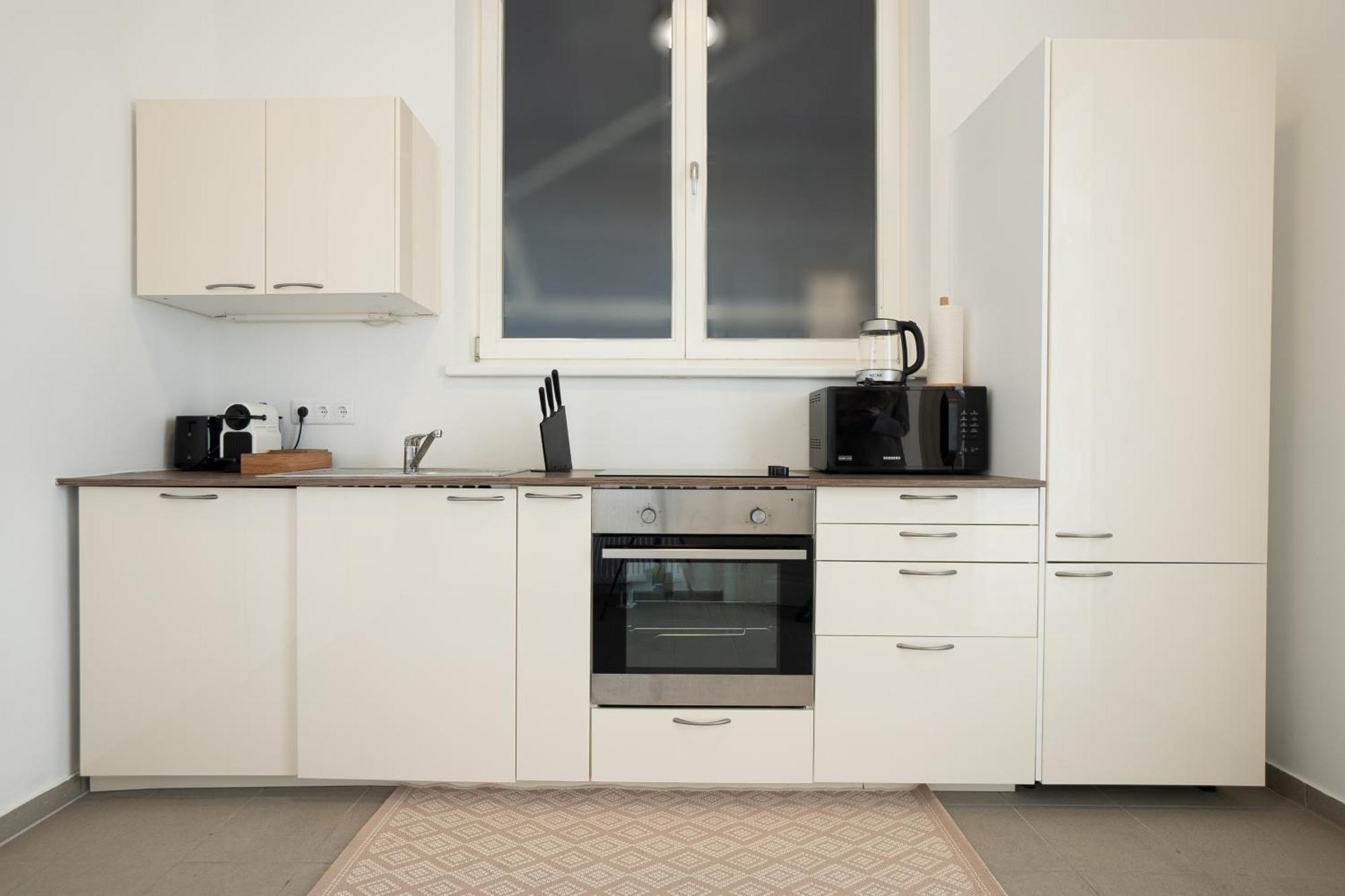 Vibrant 107 M2 Flat In The City Center Виена Екстериор снимка