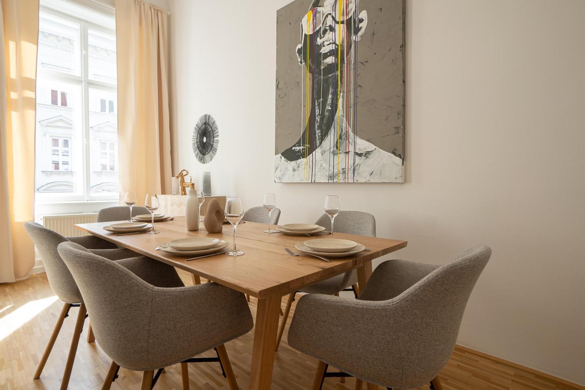 Vibrant 107 M2 Flat In The City Center Виена Екстериор снимка
